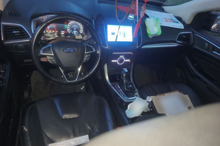 Used Ford Edge 2015 2.0T GTDi Four-Wheel Drive Prestige Model Center Console