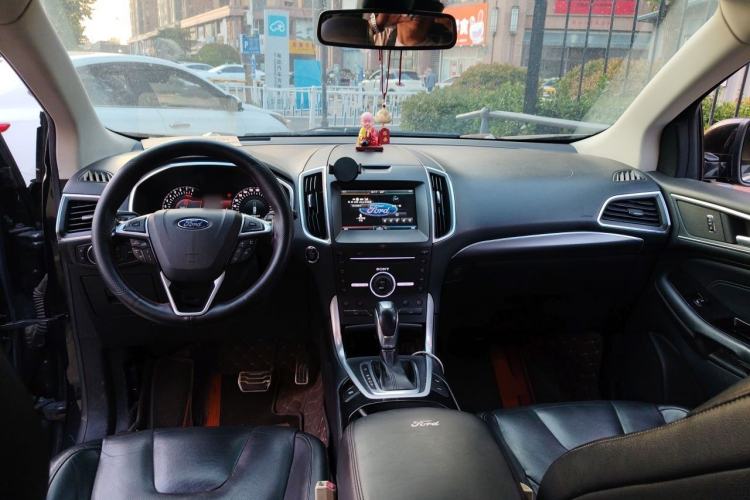 Used Ford Edge 2015 2.7T GTDi 4x4 Prestige 7-Seater Center Console