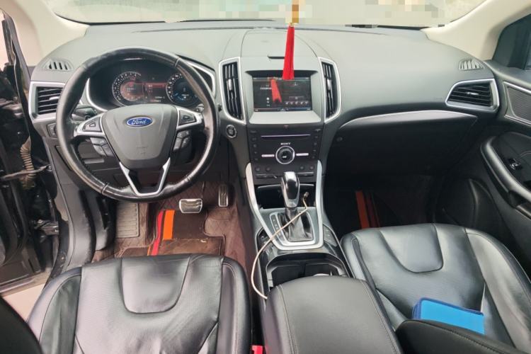 Used Ford Edge 2015 2.0T GTDi Four-Wheel Drive Prestige Model Center Console