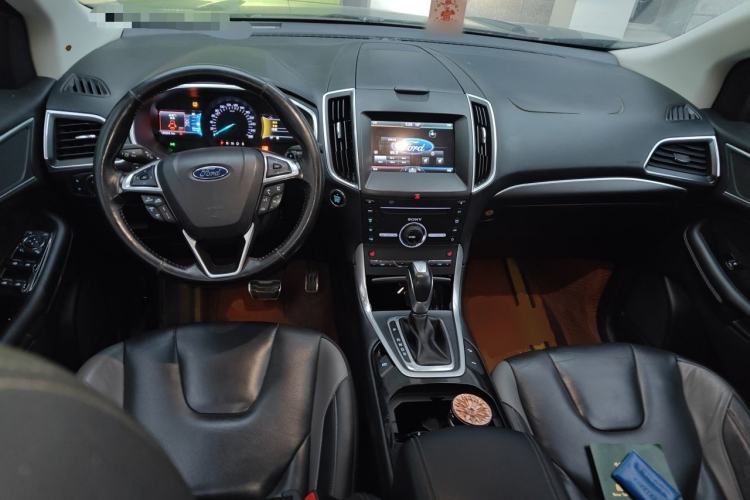 Used Ford Edge 2015 2.7T GTDi 4x4 Sporty 7-Seater Center Console