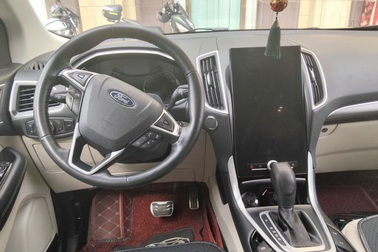 Used Ford Edge 2015 2.7T GTDi 4x4 Prestige 7-Seater Center Console
