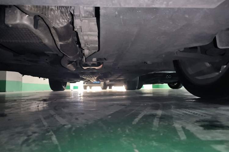 Used Ford Edge 2015 2.7T GTDi 4x4 Prestige 7-Seater Chassis Front Left