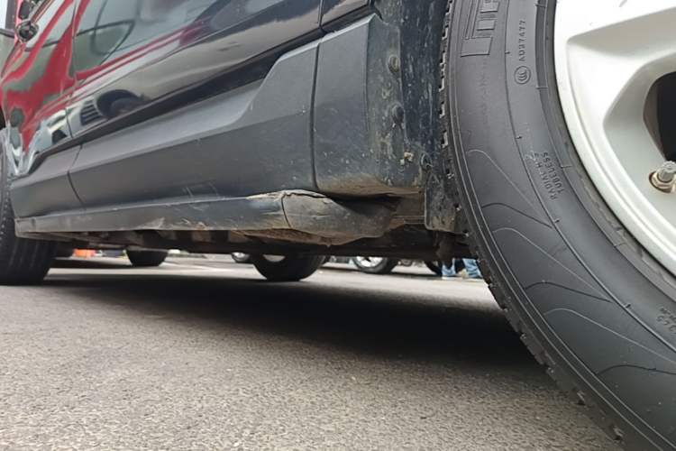 Used Ford Edge 2015 2.0T GTDi Two-Wheel-Drive Elite Edition Chassis Front Right