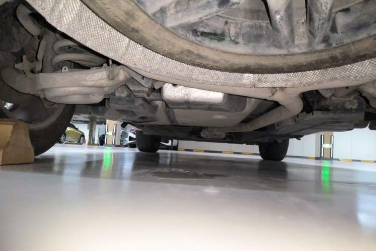 Used Ford Edge 2015 2.0T GTDi Two-Wheel-Drive High-Line Version Chassis Rear