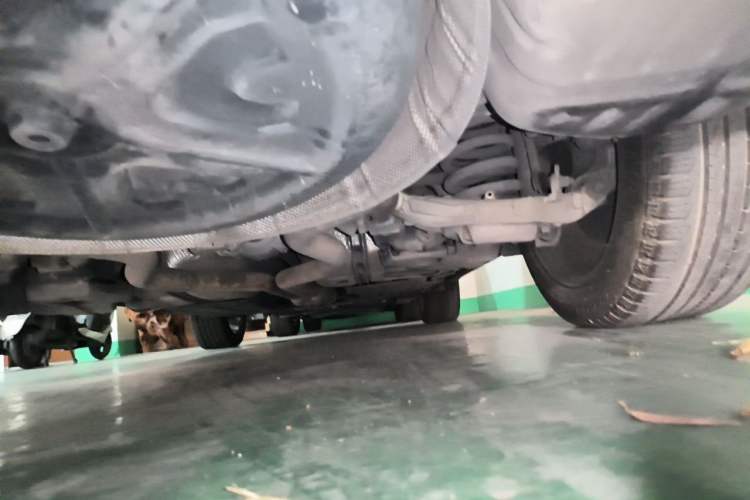 Used Ford Edge 2015 2.7T GTDi 4x4 Prestige 7-Seater Chassis Rear Right