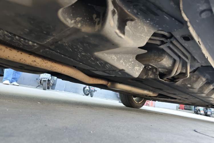 Used Ford Edge 2015 2.0T GTDi Two-Wheel-Drive High-Line Version Chassis Rear Right