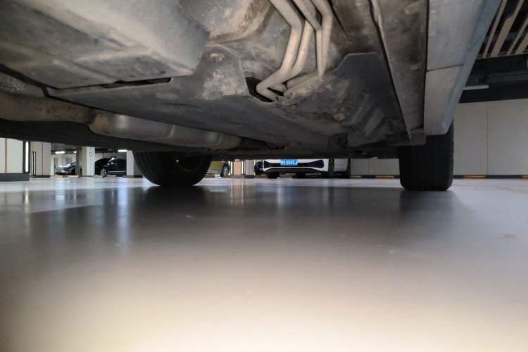 Used Ford Edge 2015 2.0T GTDi Two-Wheel-Drive High-Line Version Chassis Rear Right