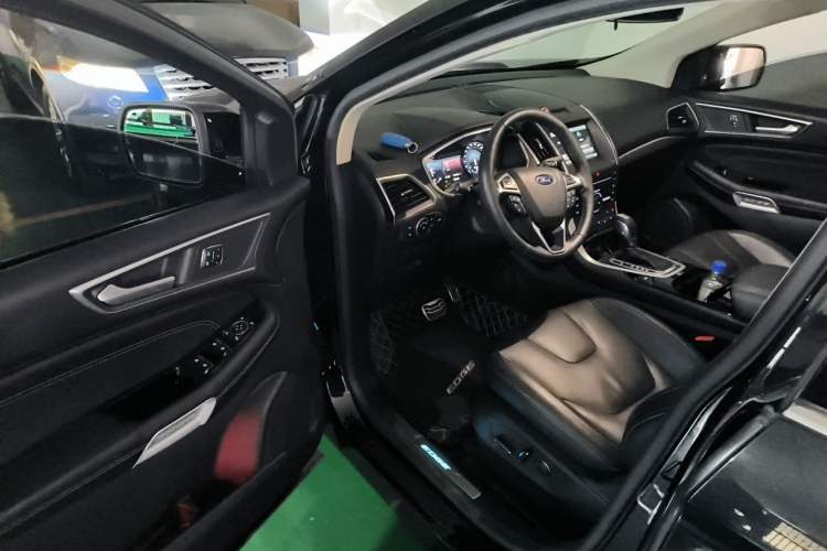 Used Ford Edge 2015 2.7T GTDi 4x4 Prestige 7-Seater Driver Seat