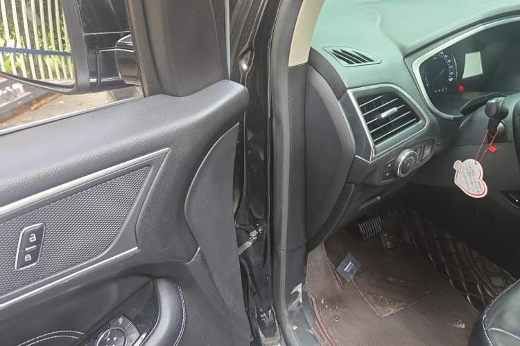 Used Ford Edge 2015 2.0T GTDi 4x4 High-Grade Model Driver Seat