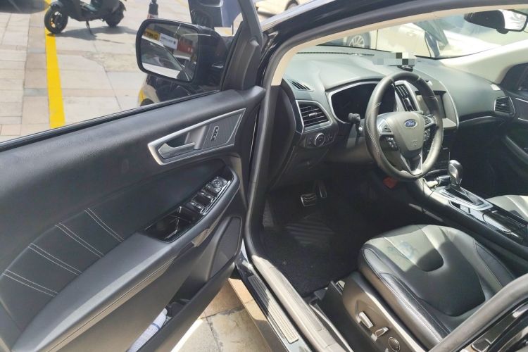 Used Ford Edge 2015 2.7T GTDi 4x4 Sporty 7-Seater Driver Seat