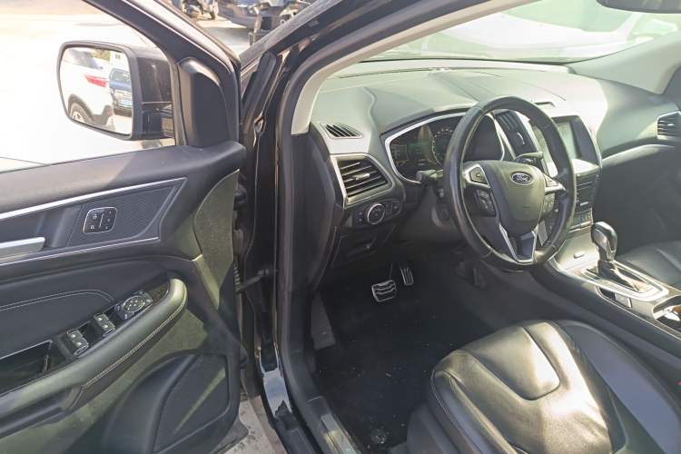 Used Ford Edge 2015 2.0T GTDi Four-Wheel Drive Prestige Model Driver Seat