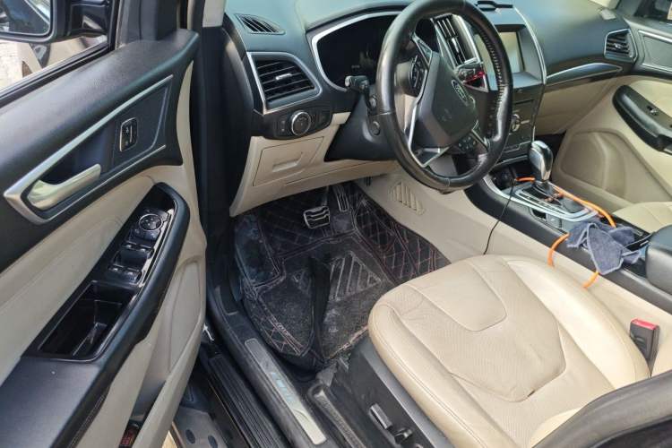 Used Ford Edge 2015 2.7T GTDi 4x4 Prestige 7-Seater Driver Seat