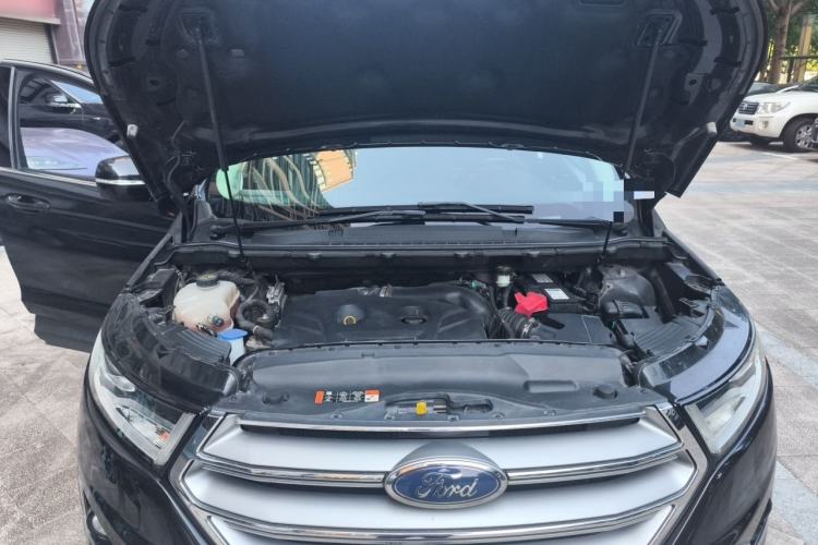 Used Ford Edge 2015 2.0T GTDi Two-Wheel-Drive Platinum Edition Engine Bay