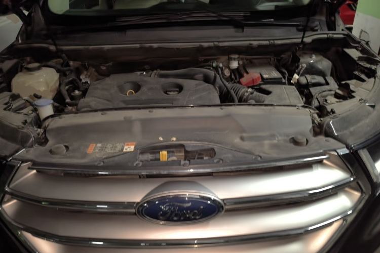 Used Ford Edge 2015 2.0T GTDi 4x4 High-Grade Model Engine Bay