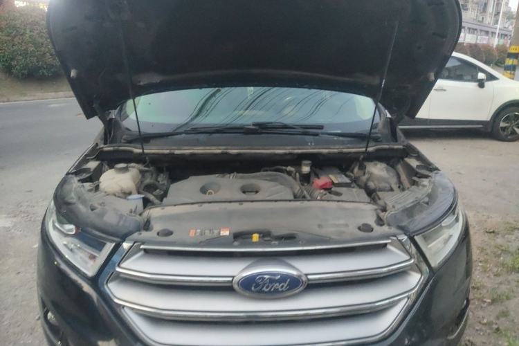Used Ford Edge 2015 2.0T GTDi Two-Wheel-Drive Platinum Edition Engine Bay