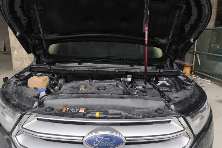 Used Ford Edge 2015 2.0T GTDi Two-Wheel-Drive Elite Edition Engine Bay
