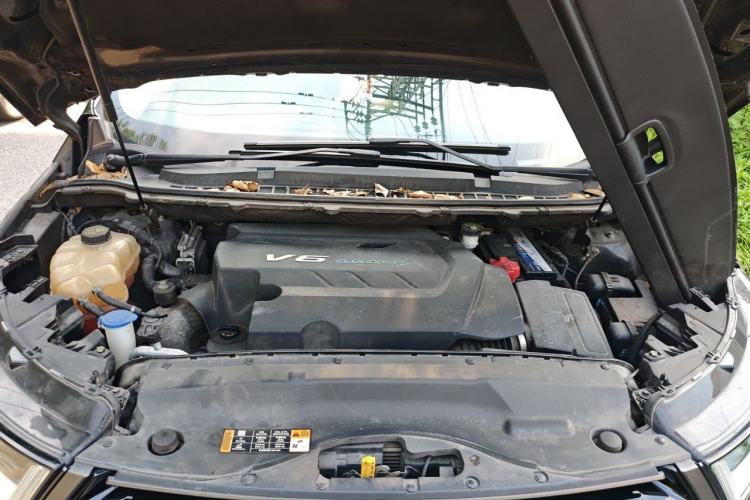 Used Ford Edge 2015 2.7T GTDi 4x4 Sporty 7-Seater Engine Bay
