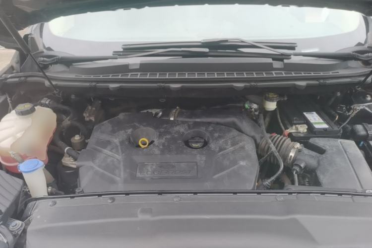 Used Ford Edge 2015 2.0T GTDi Two-Wheel-Drive Elite Edition Engine Bay
