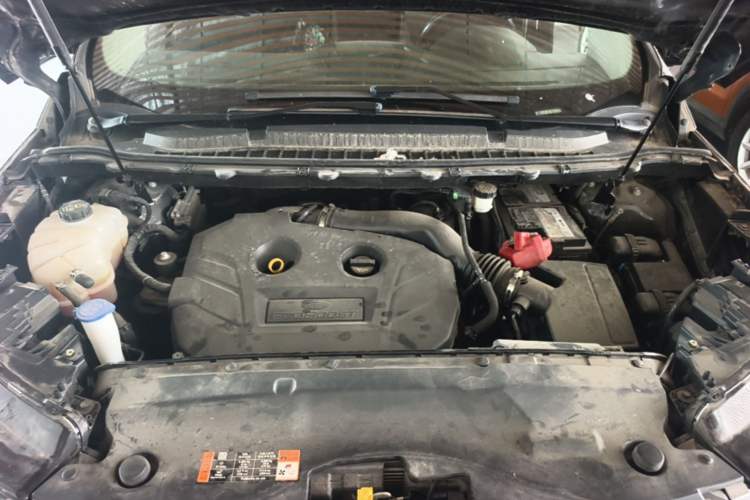 Used Ford Edge 2015 2.0T GTDi Four-Wheel Drive Prestige Model Engine Bay
