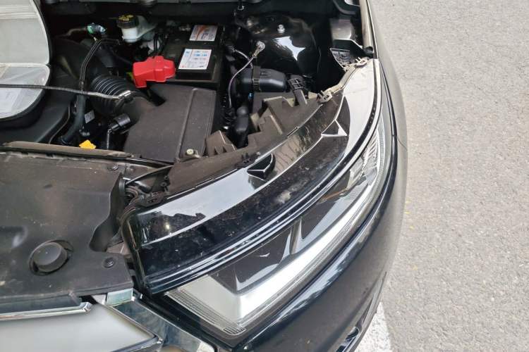 Used Ford Edge 2015 2.0T GTDi Four-Wheel Drive Prestige Model Engine Bay Left