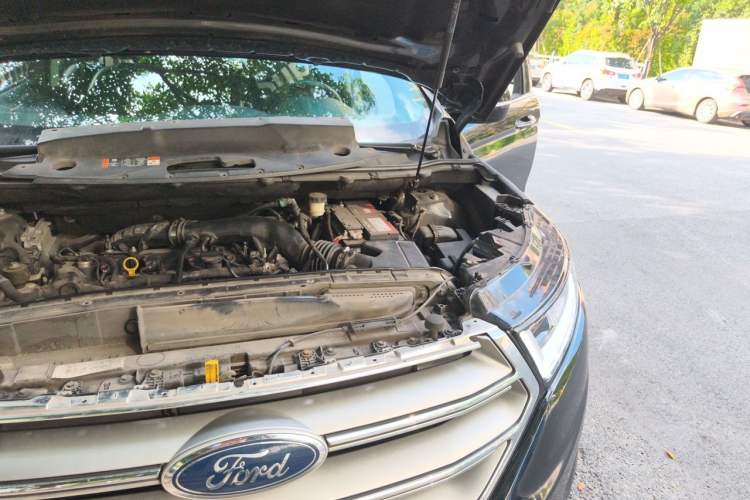 Used Ford Edge 2015 2.0T GTDi Four-Wheel Drive Prestige Model Engine Bay Left