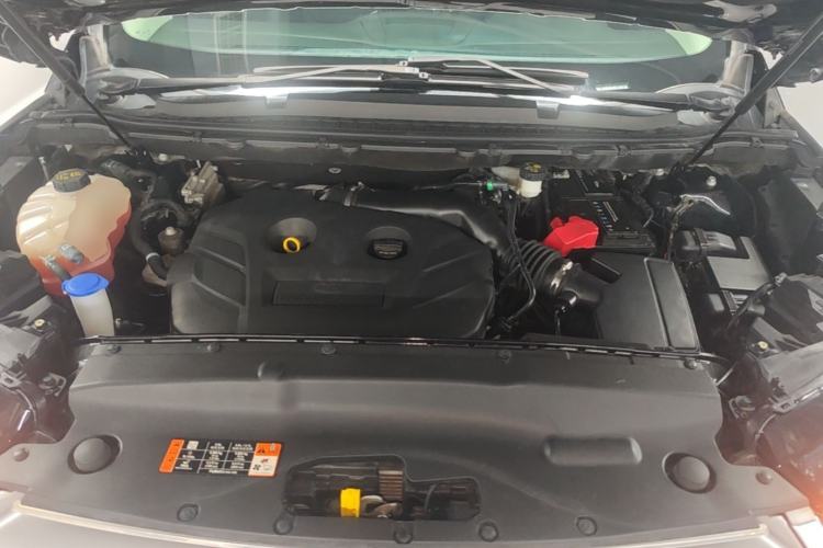 Used Ford Edge 2015 2.0T GTDi Four-Wheel Drive Prestige Model Engine Bay