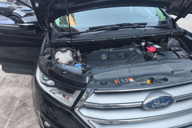 Used Ford Edge 2015 2.0T GTDi Two-Wheel-Drive Platinum Edition Engine Bay Right