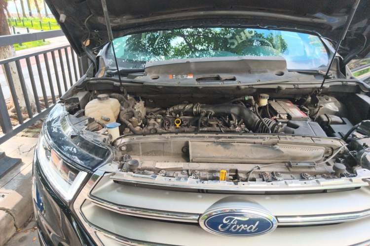 Used Ford Edge 2015 2.0T GTDi Four-Wheel Drive Prestige Model Engine Bay Right