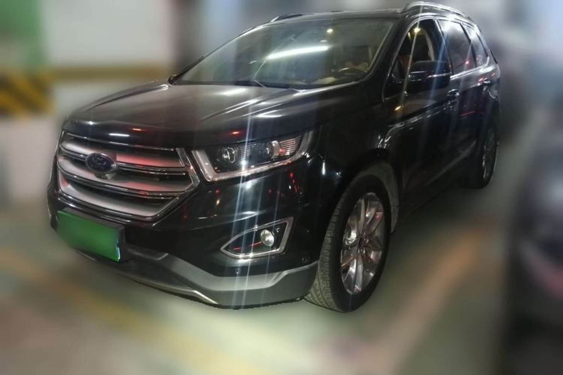 Used Ford Edge 2015 2.7T GTDi 4x4 Prestige 7-Seater Front Left 45 Deg