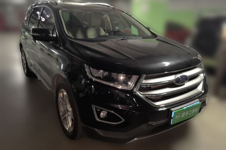 Used Ford Edge 2015 2.0T GTDi 4x4 High-Grade Model Front Right 45 Deg