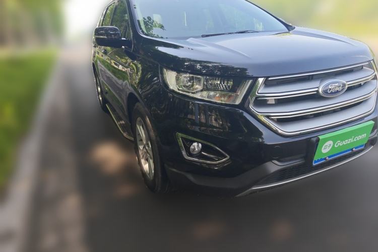 Used Ford Edge 2015 2.0T GTDi Two-Wheel-Drive Elite Edition Front Right 45 Deg