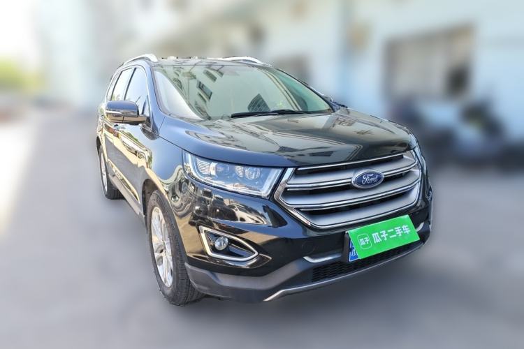 Used Ford Edge 2015 2.0T GTDi Two-Wheel-Drive High-Line Version Front Right 45 Deg