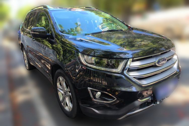 Used Ford Edge 2015 2.0T GTDi 4x4 High-Grade Model Front Right 45 Deg