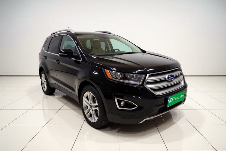 Used Ford Edge 2015 2.0T GTDi 4x4 High-Grade Model Front Right 45 Deg