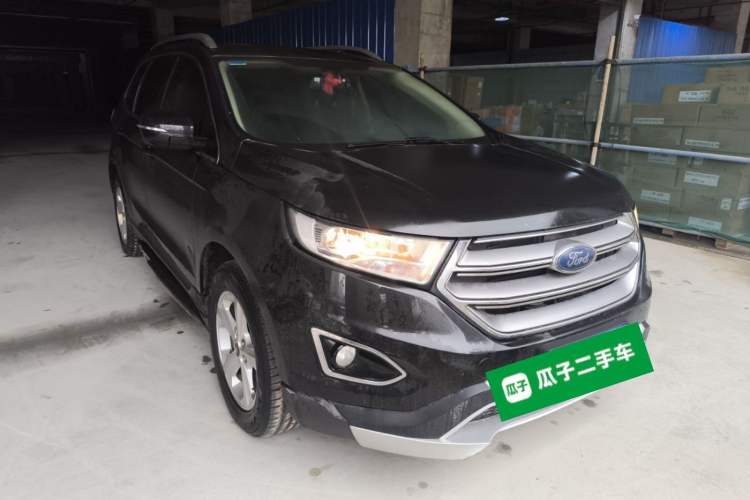 Used Ford Edge 2015 2.0T GTDi Two-Wheel-Drive Elite Edition Front Right 45 Deg