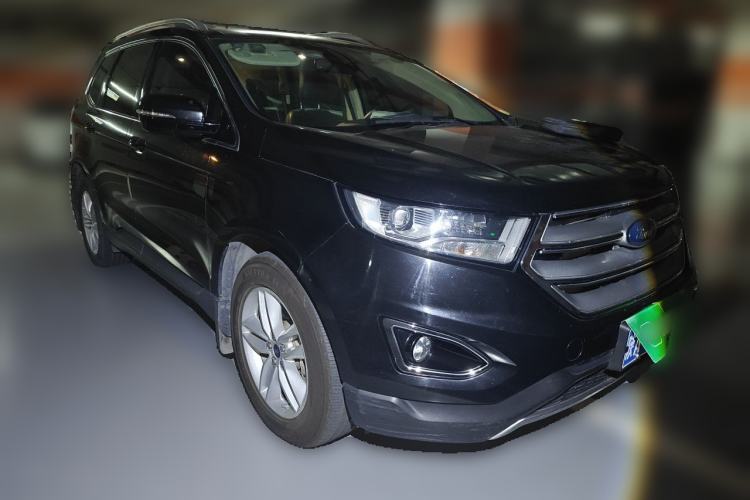 Used Ford Edge 2015 2.0T GTDi Two-Wheel-Drive Platinum Edition Front Right 45 Deg