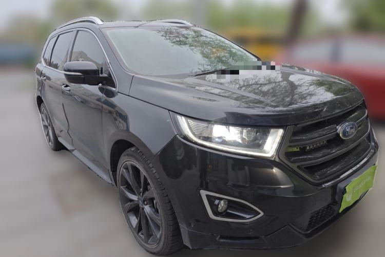Used Ford Edge 2015 2.7T GTDi 4x4 Sporty 7-Seater Front Right 45 Deg