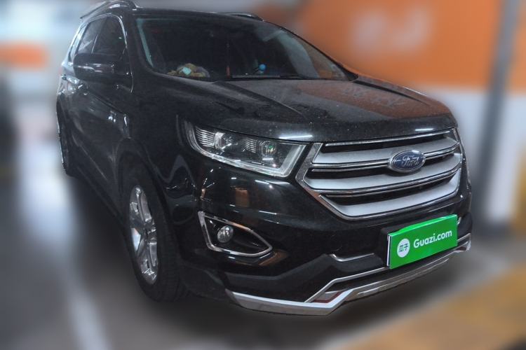 Used Ford Edge 2015 2.0T GTDi Two-Wheel-Drive High-Line Version Front Right 45 Deg