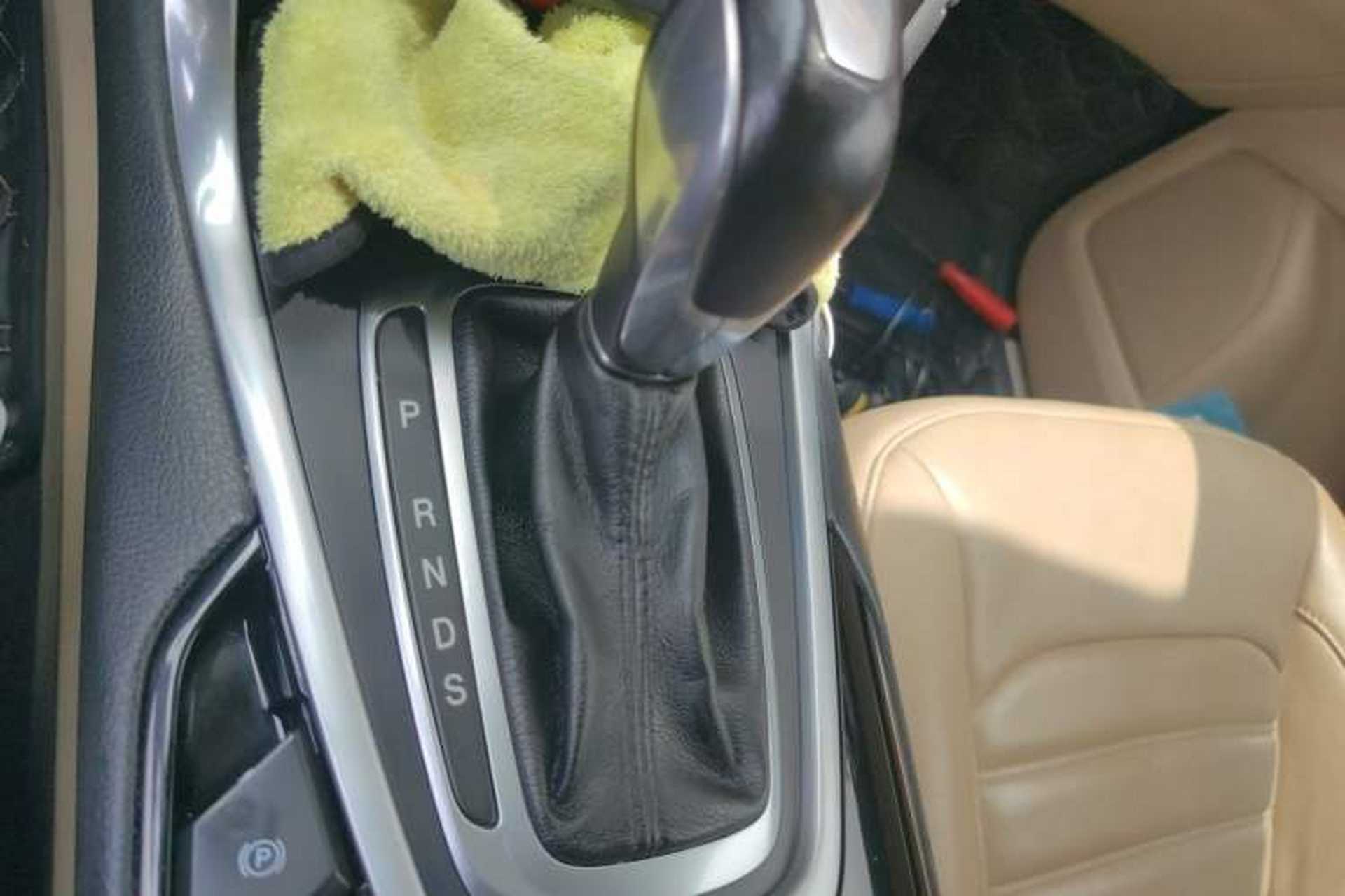 Used Ford Edge 2015 2.0T GTDi 4x4 High-Grade Model Gear Lever