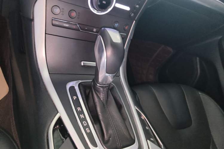 Used Ford Edge 2015 2.0T GTDi Four-Wheel Drive Prestige Model Gear Lever