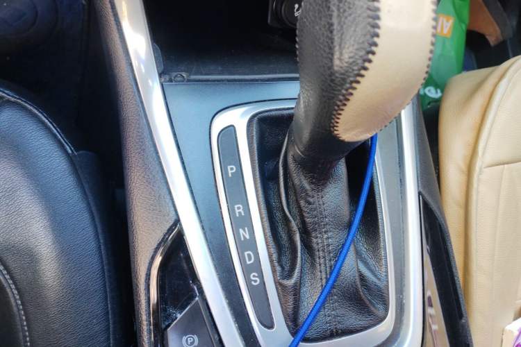 Used Ford Edge 2015 2.0T GTDi 4x4 High-Grade Model Gear Lever