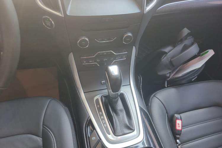 Used Ford Edge 2015 2.0T GTDi 4x4 High-Grade Model Gear Lever