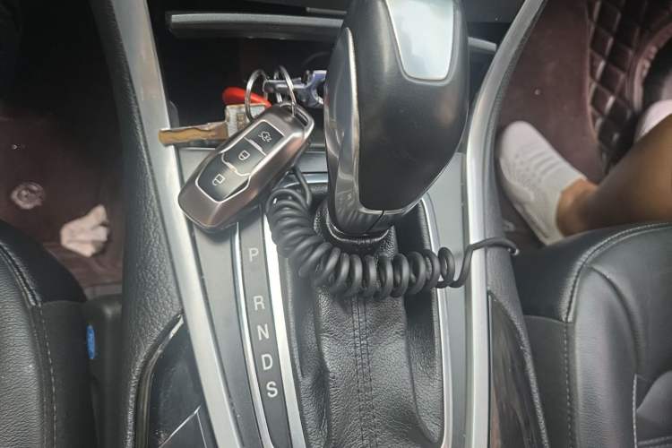 Used Ford Edge 2015 2.0T GTDi 4x4 High-Grade Model Gear Lever