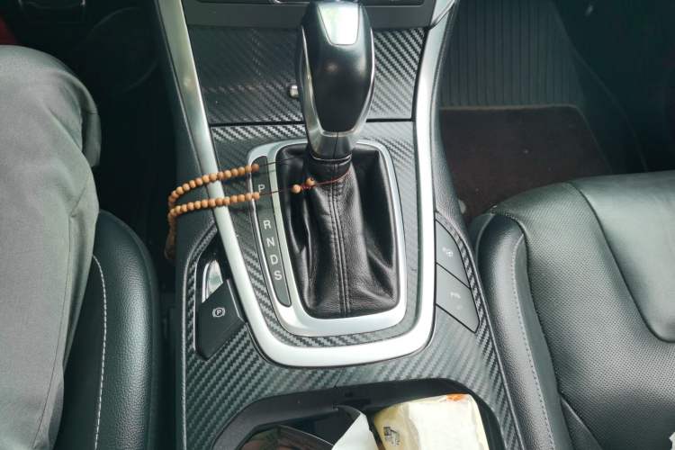 Used Ford Edge 2015 2.7T GTDi 4x4 Prestige 7-Seater Gear Lever