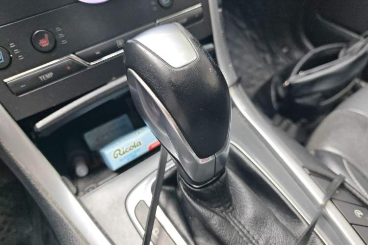 Used Ford Edge 2015 2.0T GTDi Four-Wheel Drive Prestige Model Gear Lever