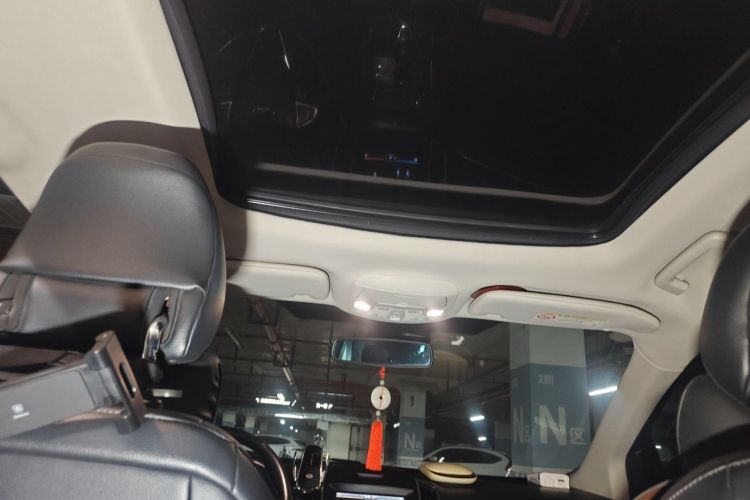 Used Ford Edge 2015 2.0T GTDi 4x4 High-Grade Model Headliner