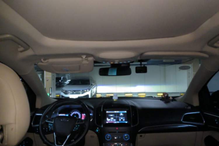Used Ford Edge 2015 2.0T GTDi Two-Wheel-Drive High-Line Version Headliner
