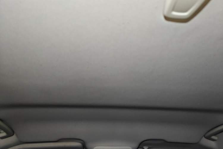 Used Ford Edge 2015 2.0T GTDi Two-Wheel-Drive Platinum Edition Headliner