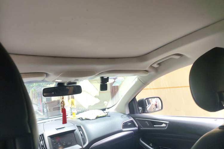 Used Ford Edge 2015 2.0T GTDi 4x4 High-Grade Model Headliner