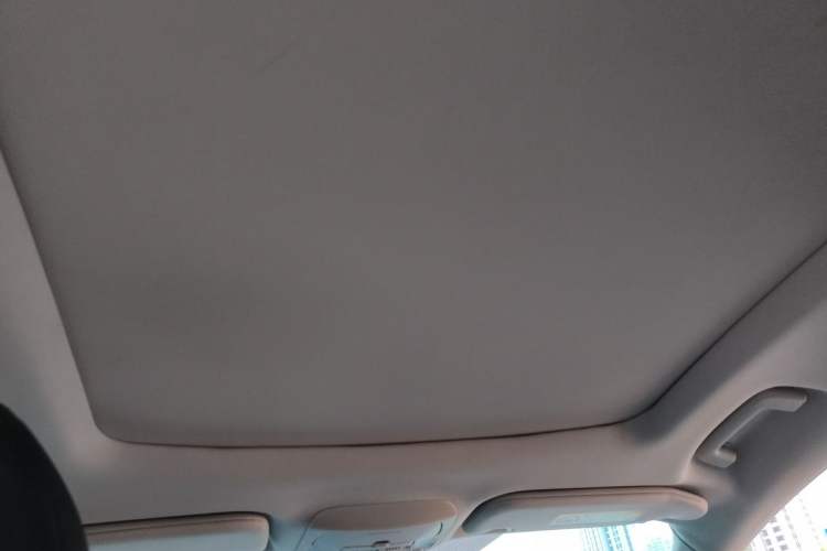 Used Ford Edge 2015 2.0T GTDi 4x4 High-Grade Model Headliner